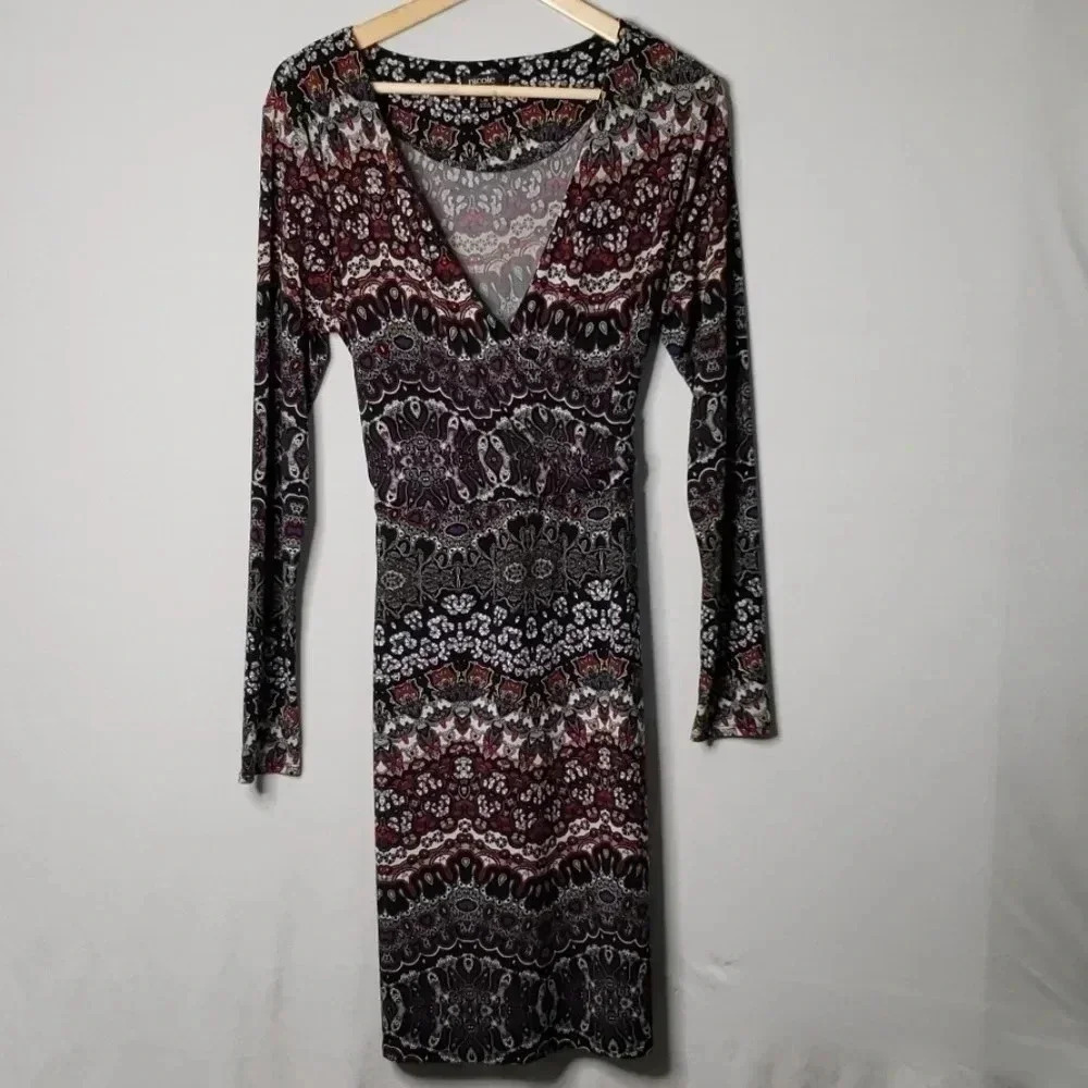 Nicole | Long Sleeve Dress | Size Lrg | Blk & Red - Picture 2 of 7